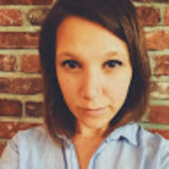 Meet your Posher, Gillian - Picture 1 of 1